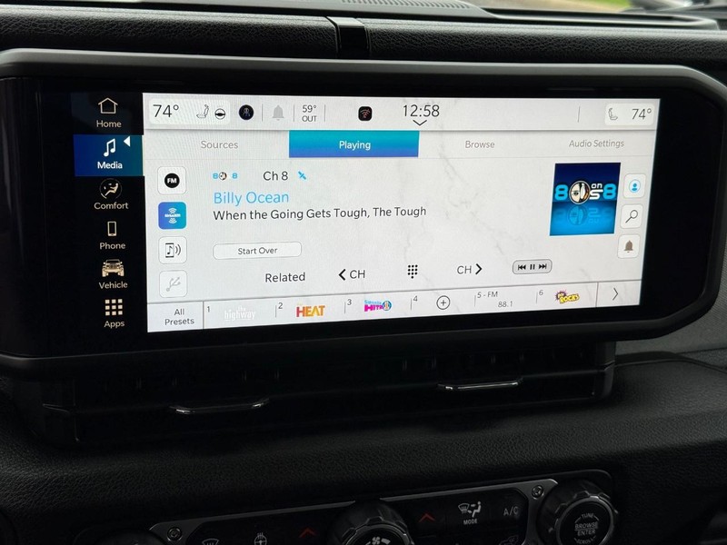 Jeep Wrangler Vehicle Image 18