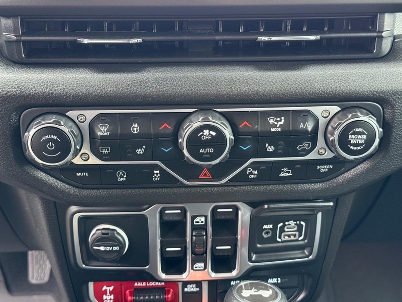 Jeep Wrangler Vehicle Image 20