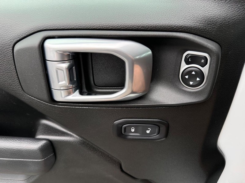 Jeep Wrangler Vehicle Image 26