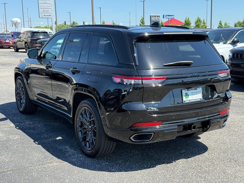 Jeep Grand Cherokee 4xe Vehicle Image 05