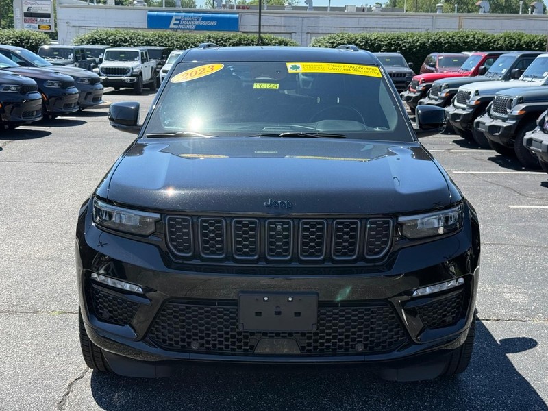 Jeep Grand Cherokee 4xe Vehicle Image 10