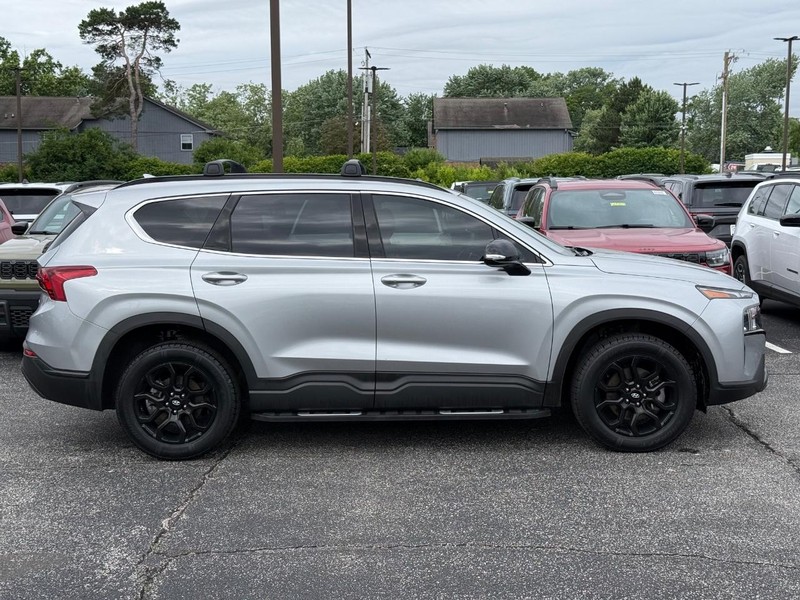 Hyundai Santa Fe Vehicle Image 02