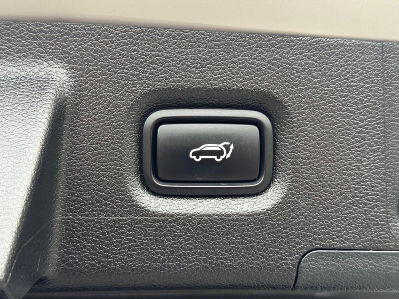 Hyundai Santa Fe Vehicle Image 08