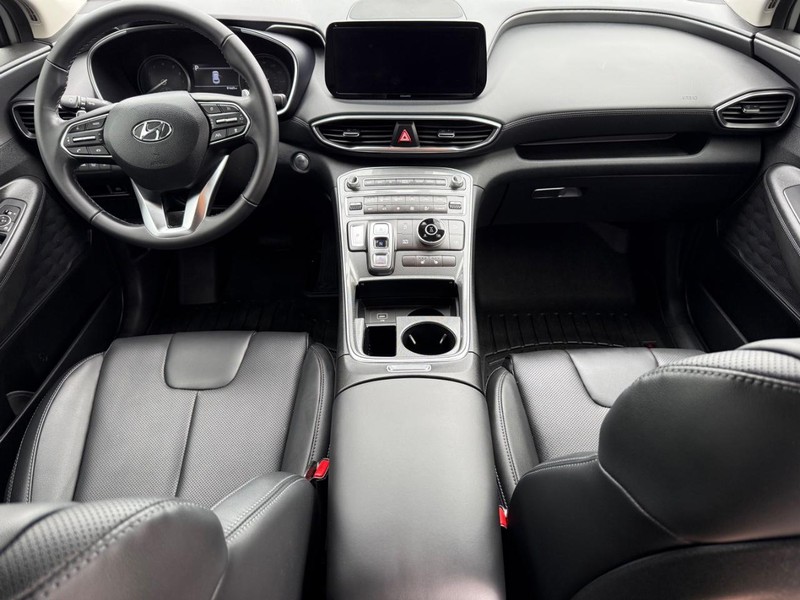 Hyundai Santa Fe Vehicle Image 12