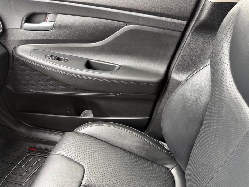 Hyundai Santa Fe Vehicle Image 22