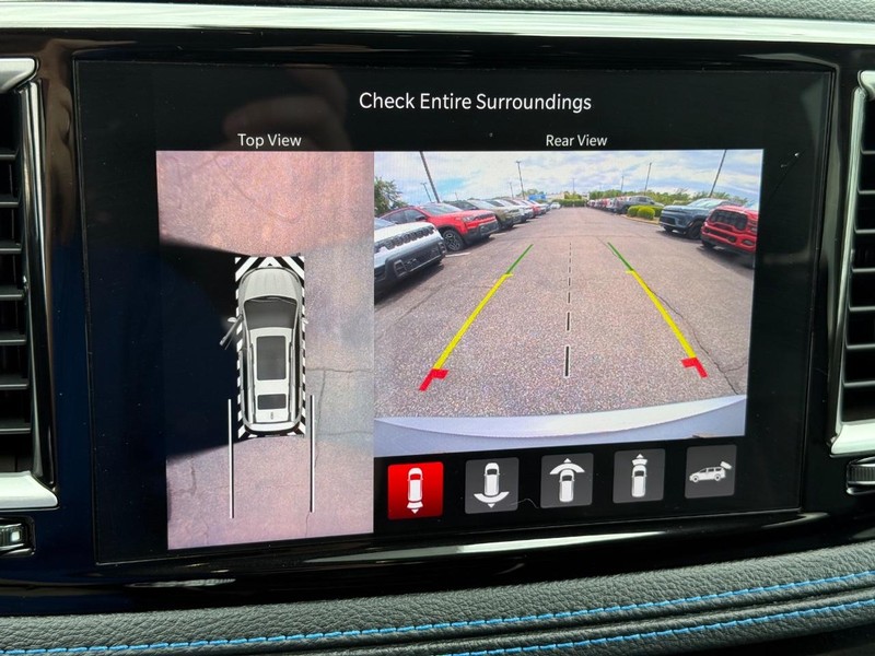 Chrysler Pacifica Vehicle Image 19