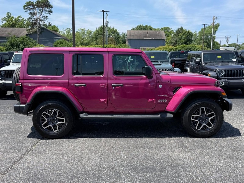 Jeep Wrangler Vehicle Image 02