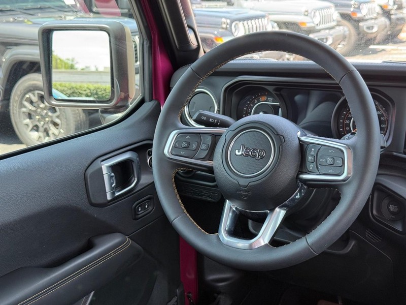 Jeep Wrangler Vehicle Image 12