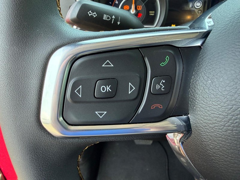 Jeep Wrangler Vehicle Image 13