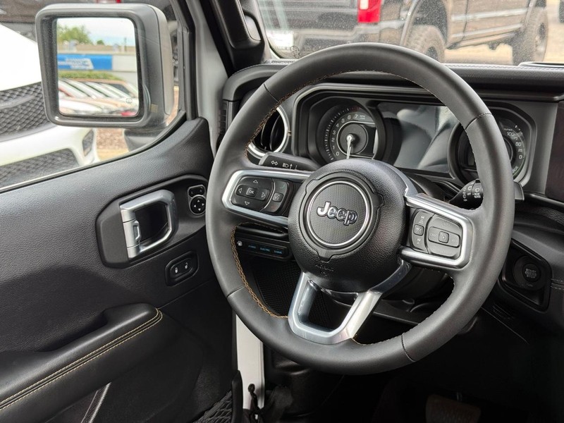 Jeep Wrangler 4xe Vehicle Image 12