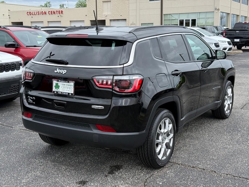 Jeep Compass Vehicle Image 03