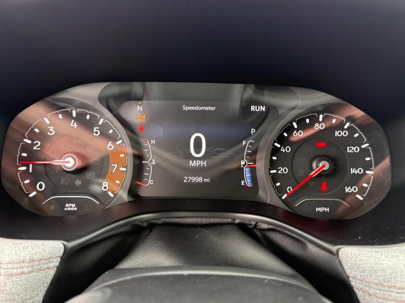 Jeep Compass Vehicle Image 21