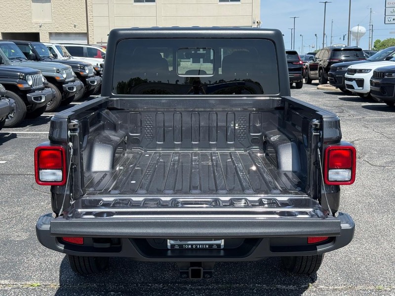 Jeep Gladiator Vehicle Image 07