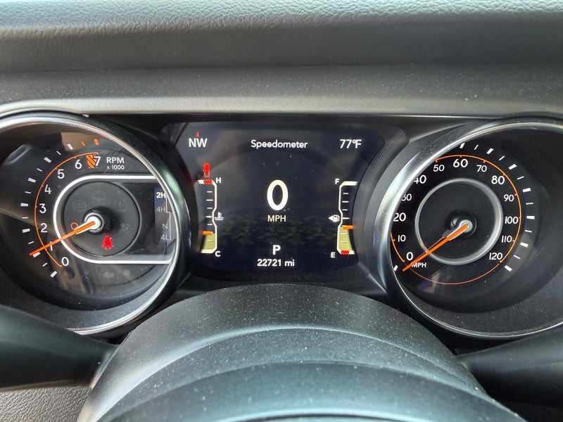 Jeep Gladiator Vehicle Image 21