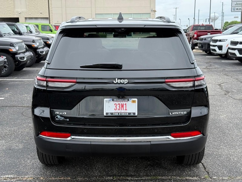 Jeep Grand Cherokee Vehicle Image 04