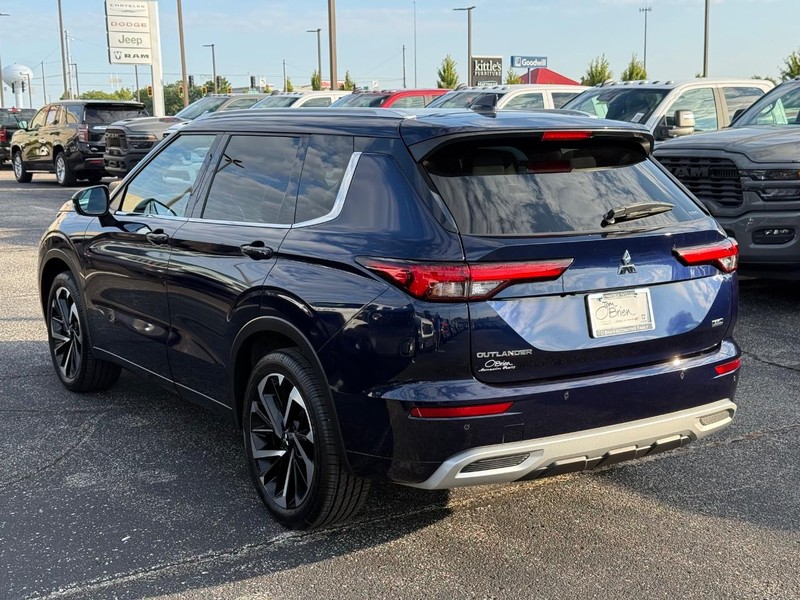 Mitsubishi Outlander Vehicle Image 05