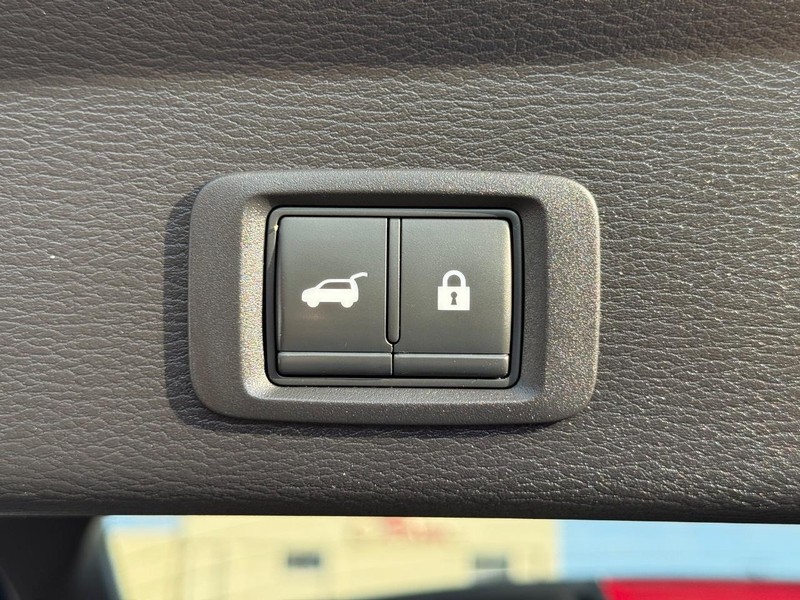 Mitsubishi Outlander Vehicle Image 08