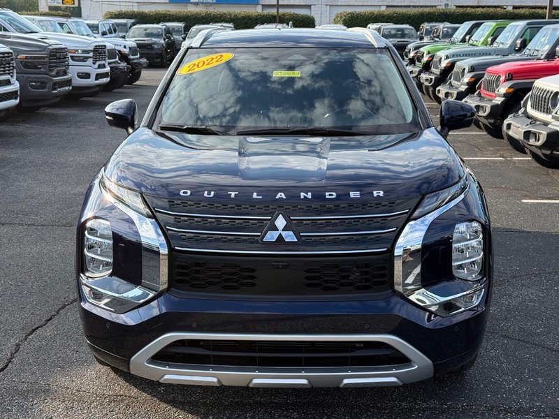 Mitsubishi Outlander Vehicle Image 10