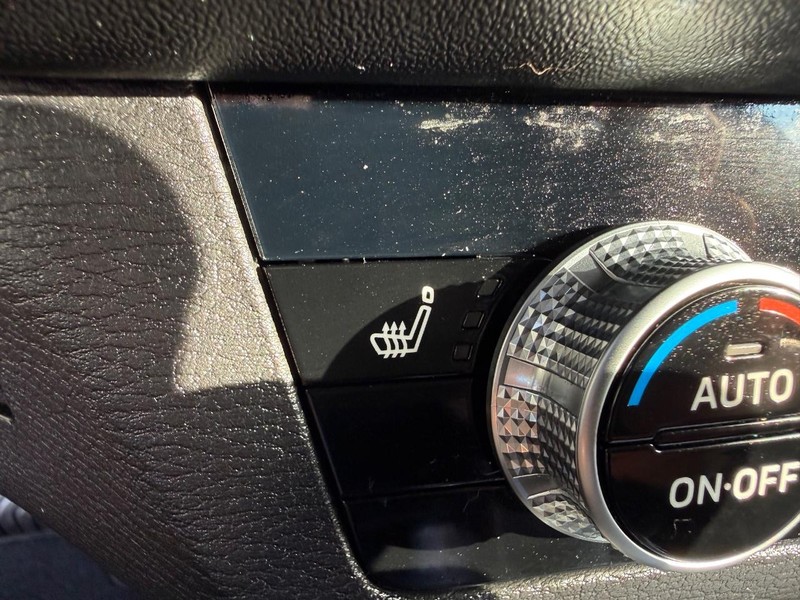 Mitsubishi Outlander Vehicle Image 17