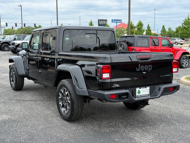 Jeep Gladiator Vehicle Image 05
