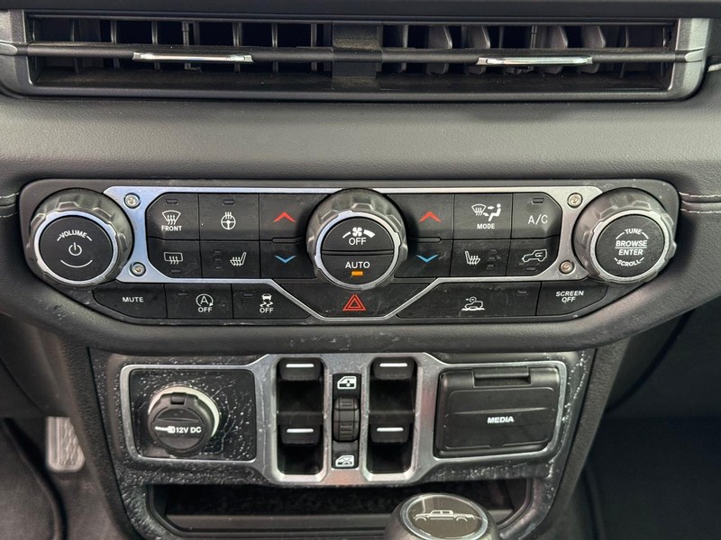 Jeep Gladiator Vehicle Image 19