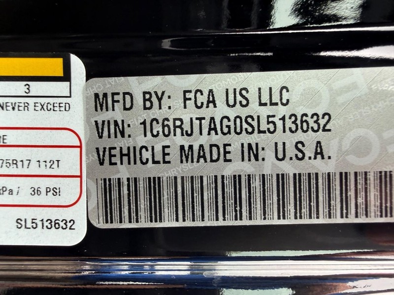 Jeep Gladiator Vehicle Image 26