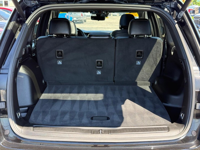 Jeep Grand Cherokee Vehicle Image 07