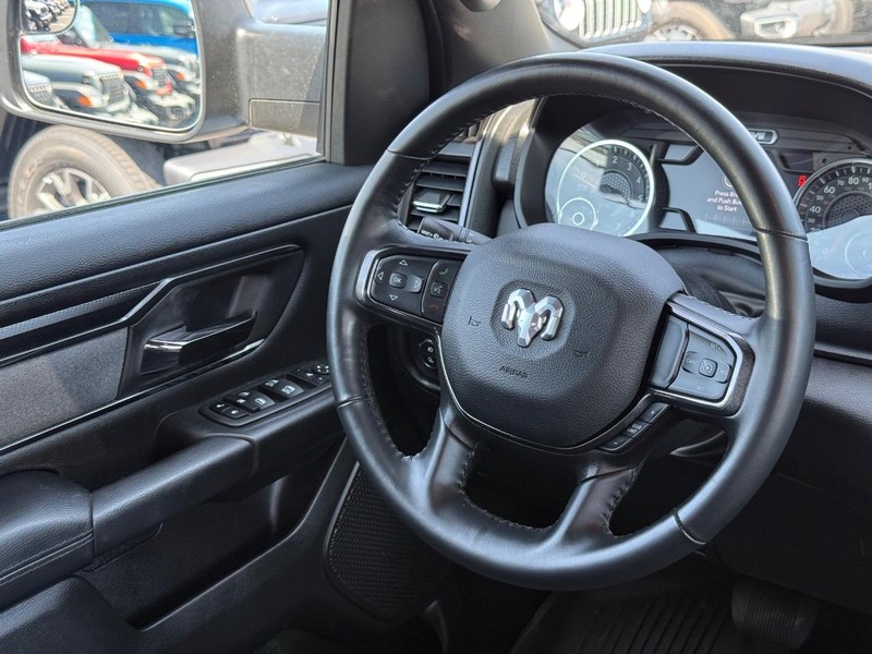 Ram 1500 Vehicle Image 12
