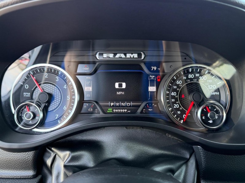 Ram 1500 Vehicle Image 22