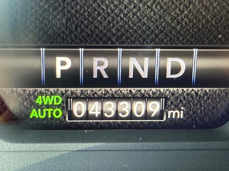 Ram 1500 Vehicle Image 23