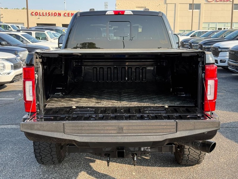 Ford Super Duty F-250 SRW Vehicle Image 07