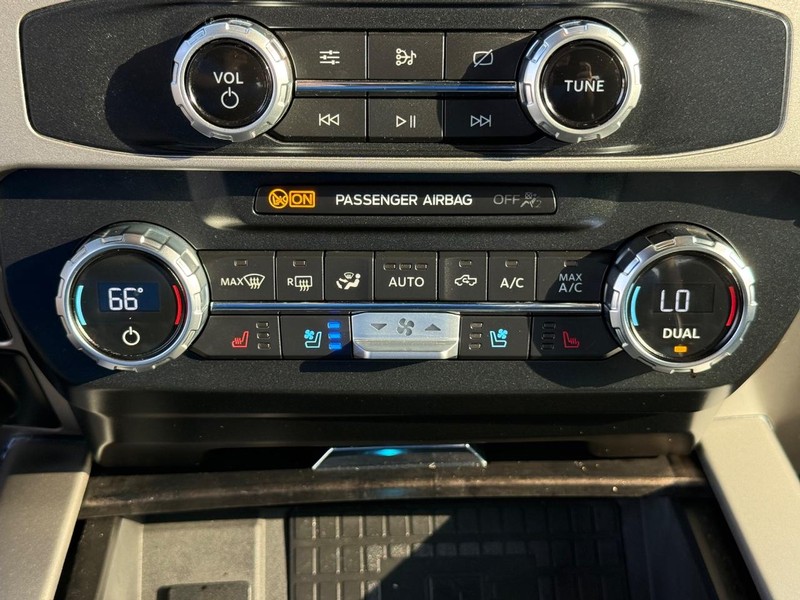 Ford Super Duty F-250 SRW Vehicle Image 20