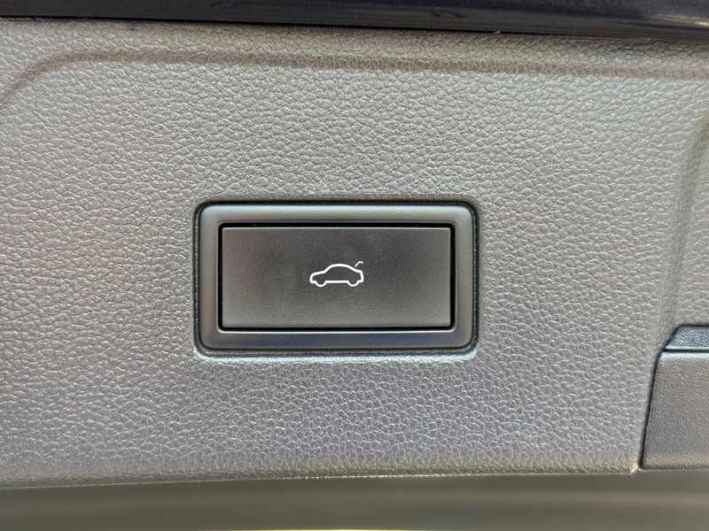 Volkswagen Atlas Vehicle Image 08