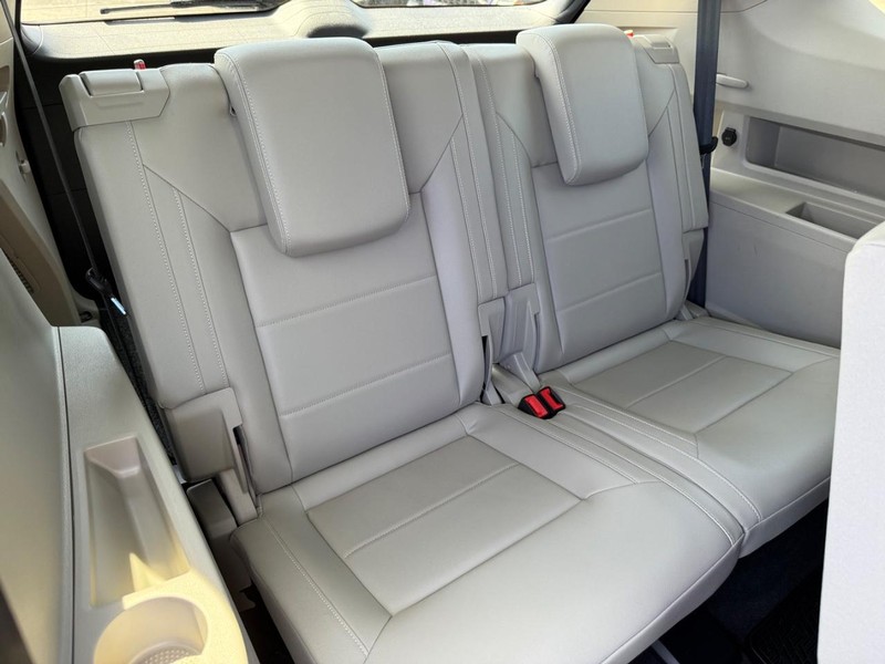 Volkswagen Atlas Vehicle Image 12