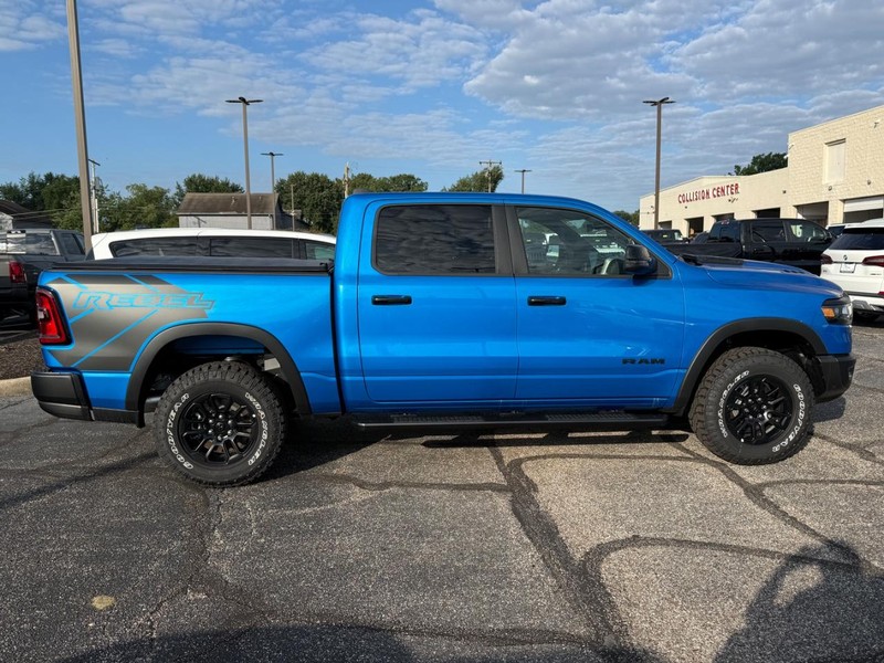 Ram 1500 Vehicle Image 02