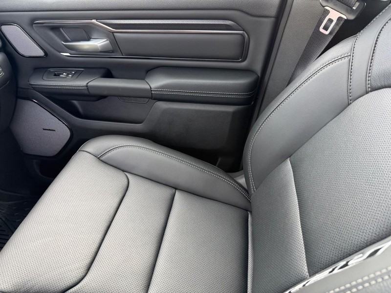 Ram 1500 Vehicle Image 15