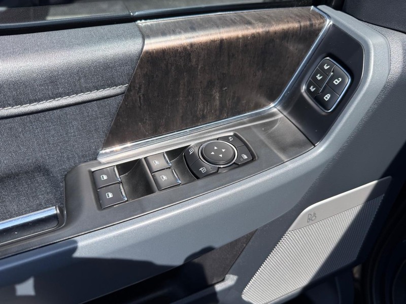 Ford F-150 Vehicle Image 24