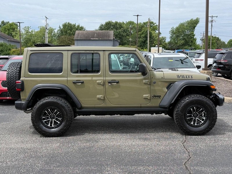 Jeep Wrangler Vehicle Image 02
