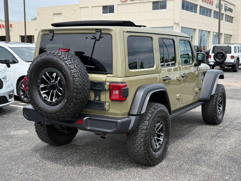 Jeep Wrangler Vehicle Image 03