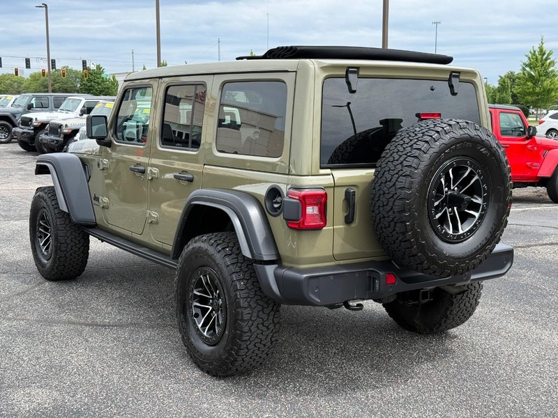 Jeep Wrangler Vehicle Image 05