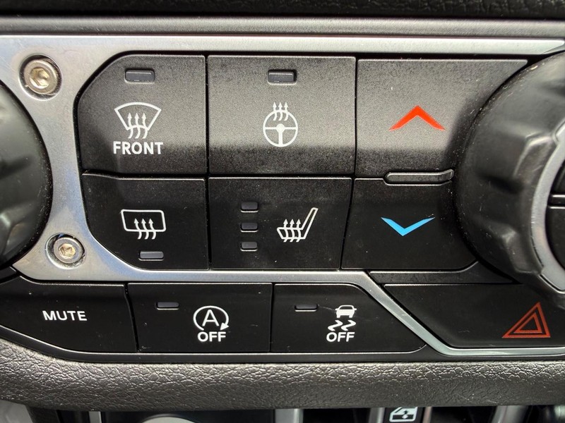 Jeep Wrangler Vehicle Image 17