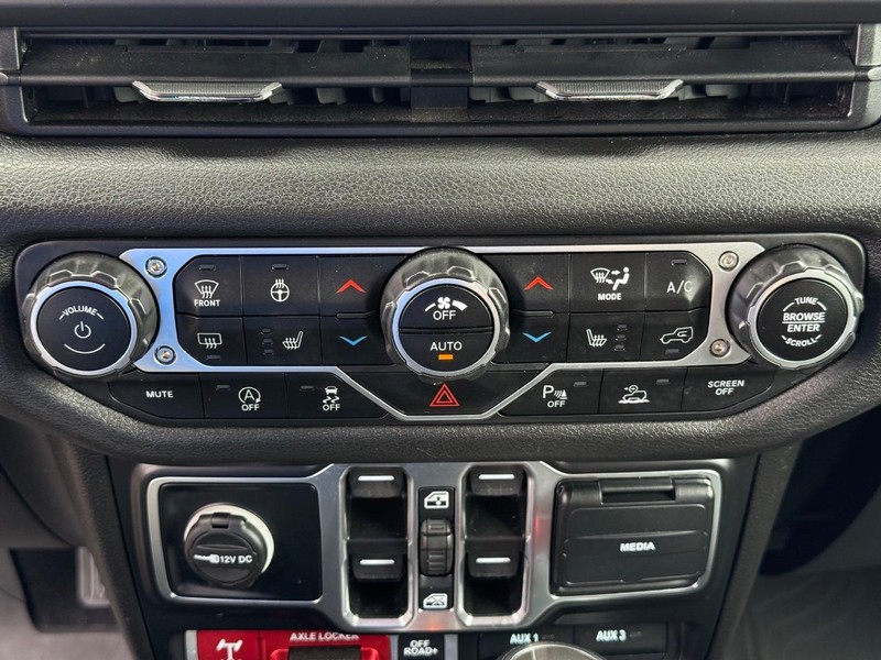 Jeep Wrangler Vehicle Image 20