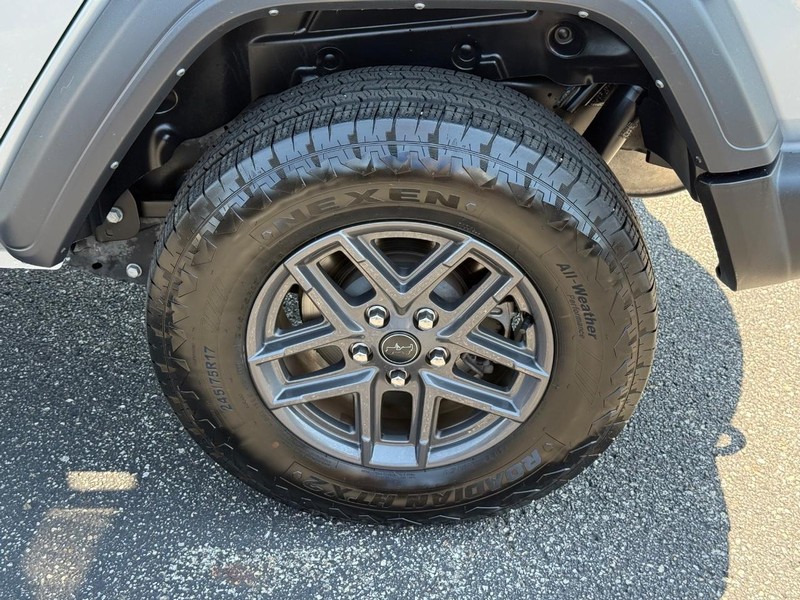 Jeep Wrangler Vehicle Image 06