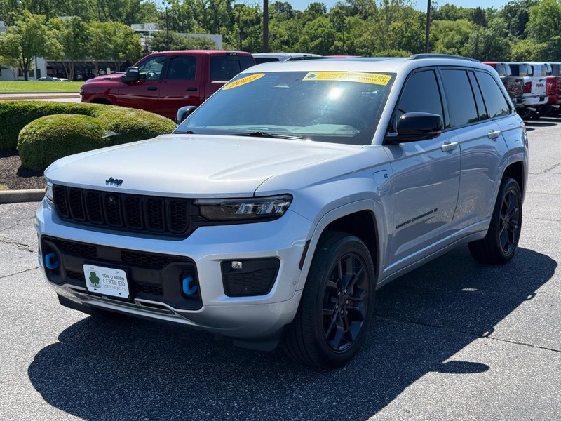 Jeep Grand Cherokee 4xe Vehicle Image 09