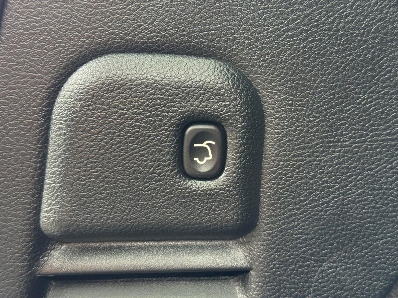 Jeep Grand Cherokee Vehicle Image 08