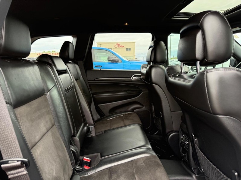 Jeep Grand Cherokee Vehicle Image 11