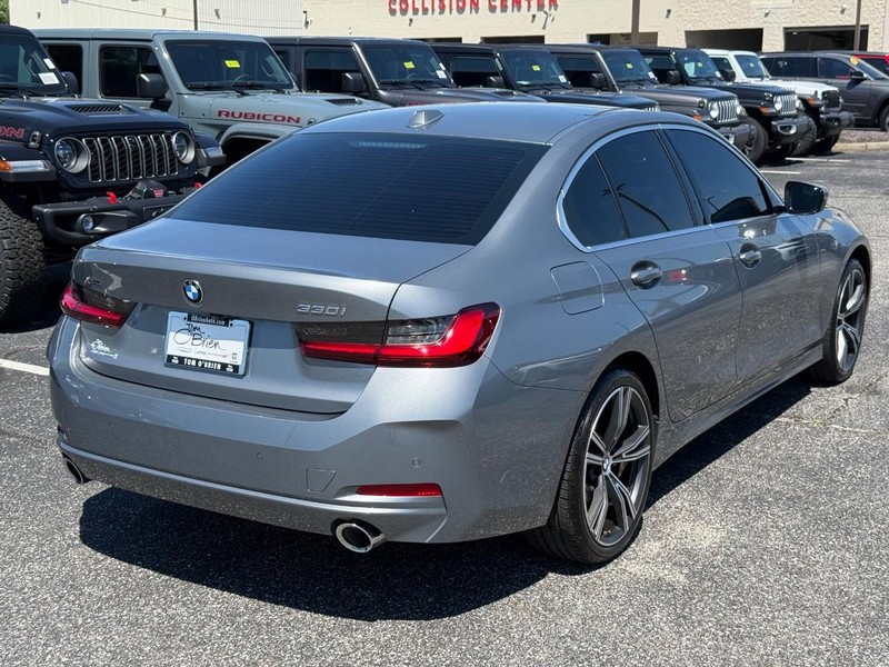 BMW 3 Series Vehicle Image 03