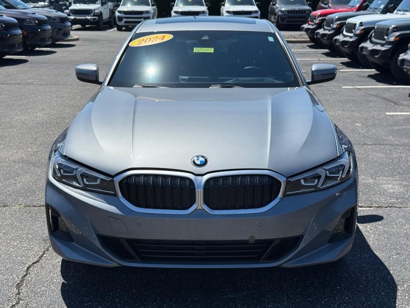 BMW 3 Series Vehicle Image 10