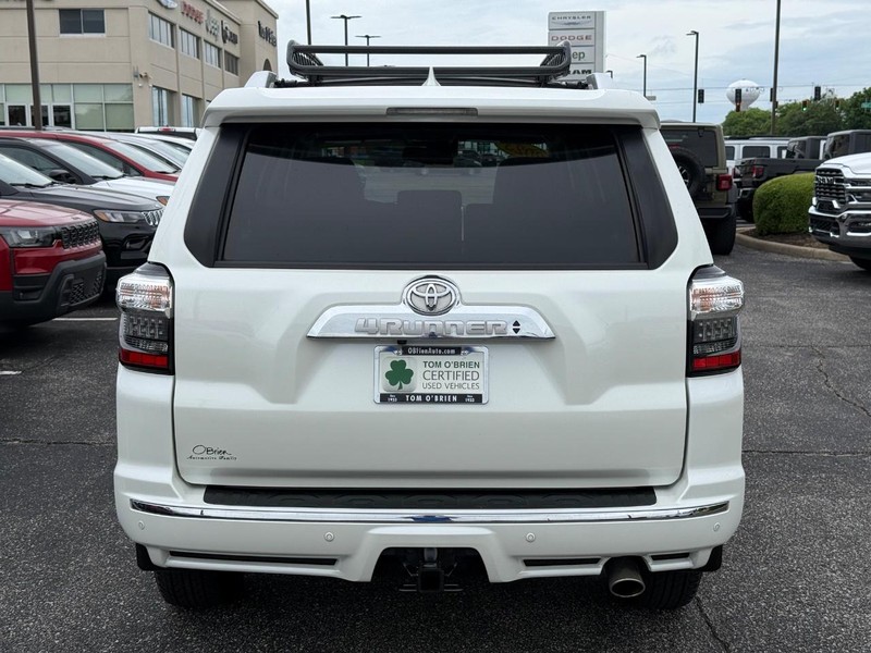 Toyota 4Runner Vehicle Image 04