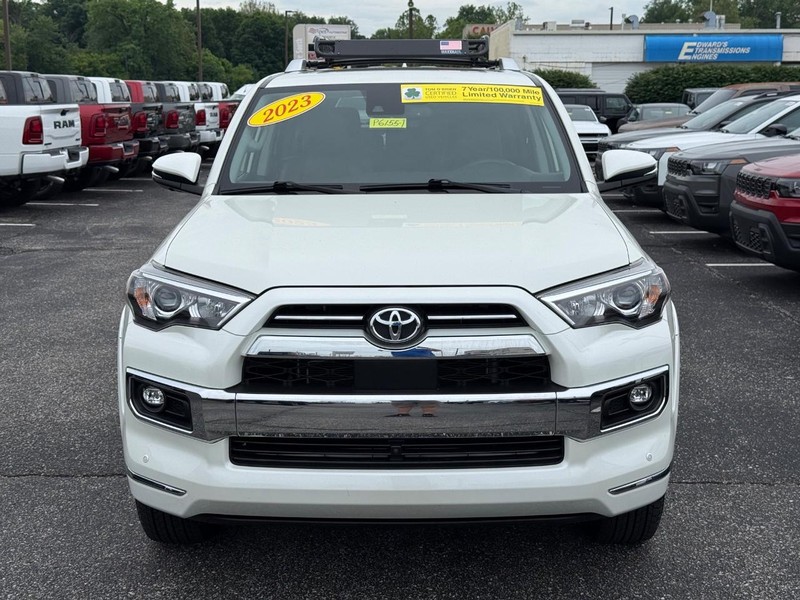 Toyota 4Runner Vehicle Image 09